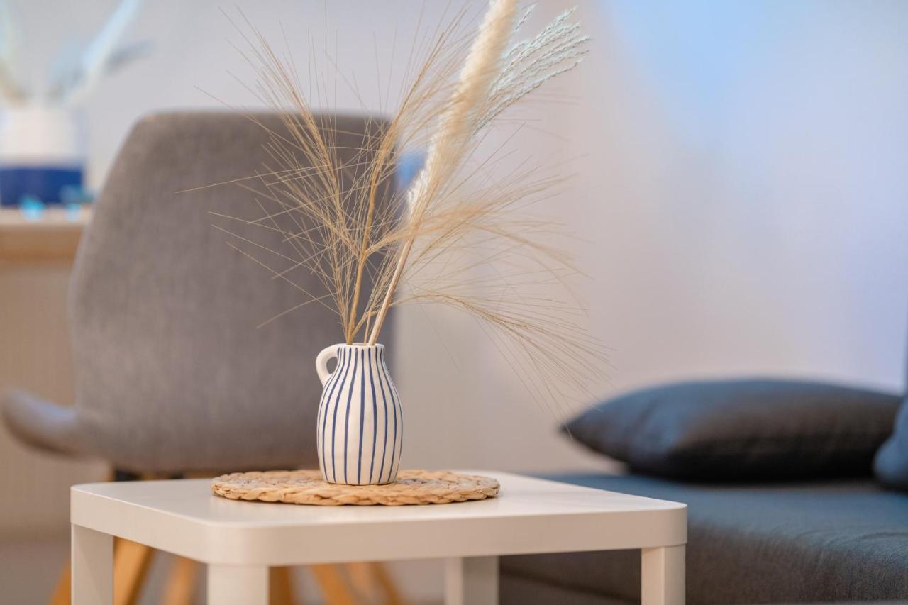 Stay Awesome - Schonfeld Apartment, Netflix Und Kostenloses Parken Kassel Dış mekan fotoğraf